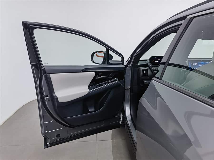 Toyota bZ4X 2022 immagine di auto #9