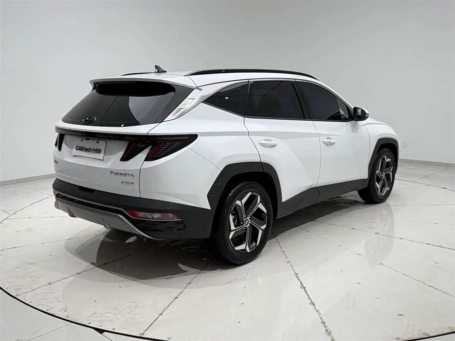 Hyundai Tucson 2024 car image #9