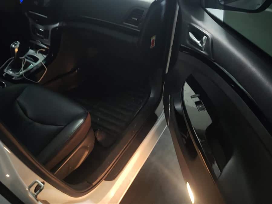 BYD e5 2016 #9 BYD e5 2016 car image #9