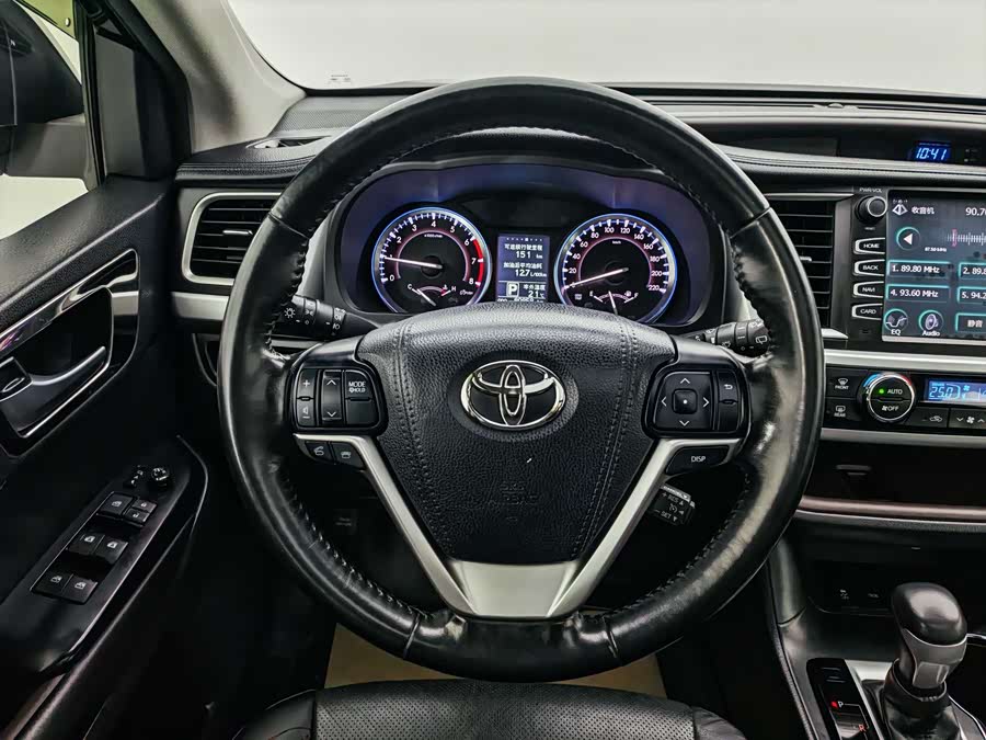 Toyota Highlander 2015 #9 Toyota Highlander 2015 car image #9
