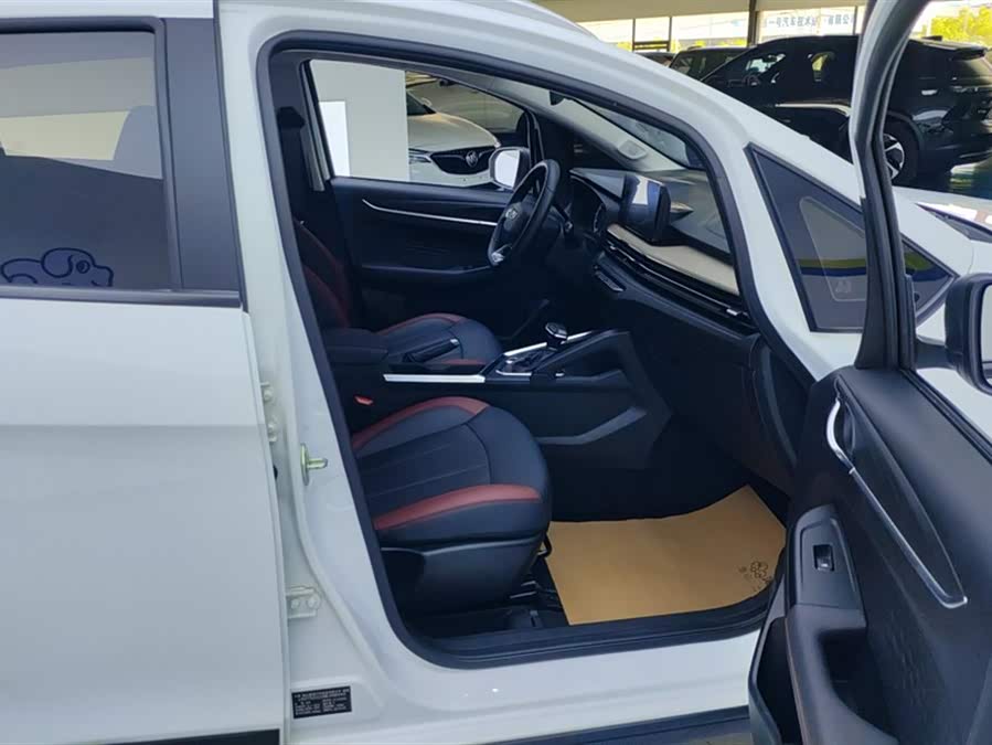 GEELY Vision X3 2021 car image #9