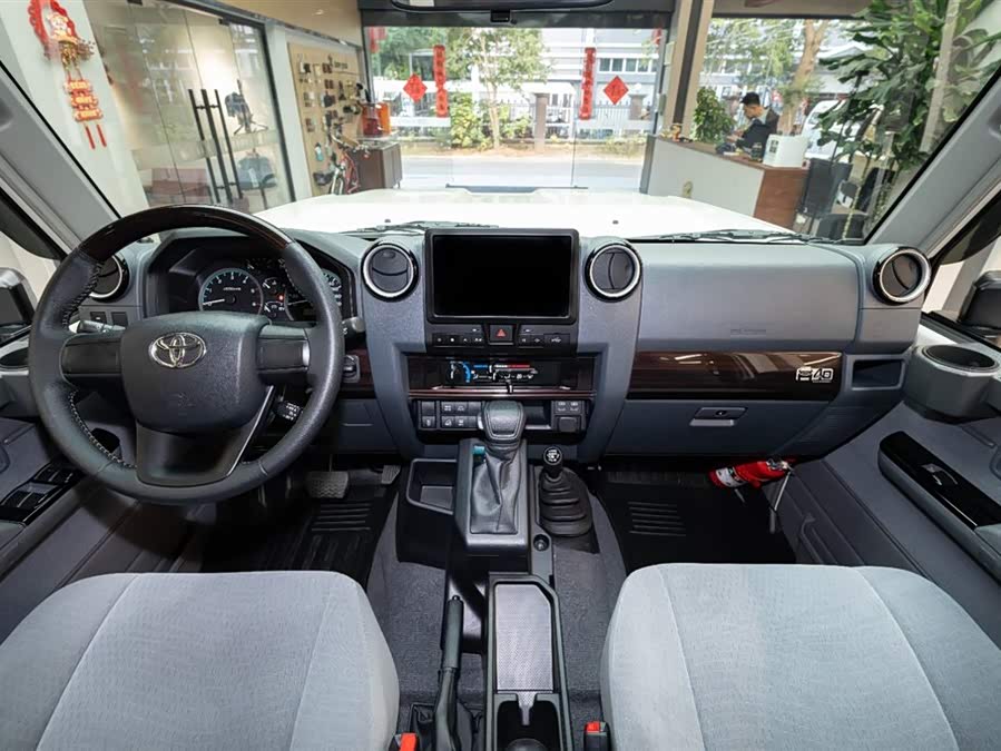 Toyota 2025 car image #9