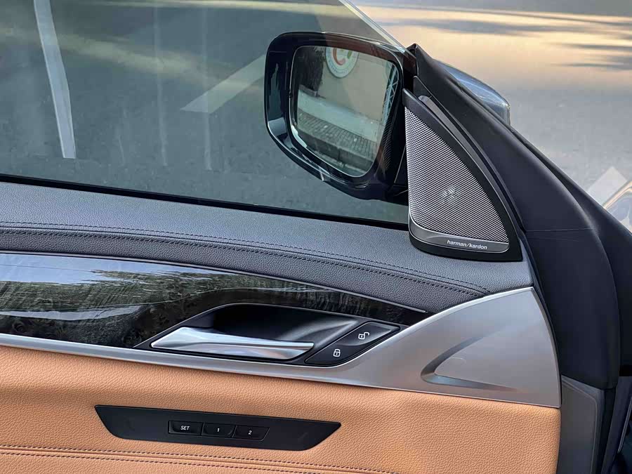 BMW 6 Series GT 2020 immagine di auto #9