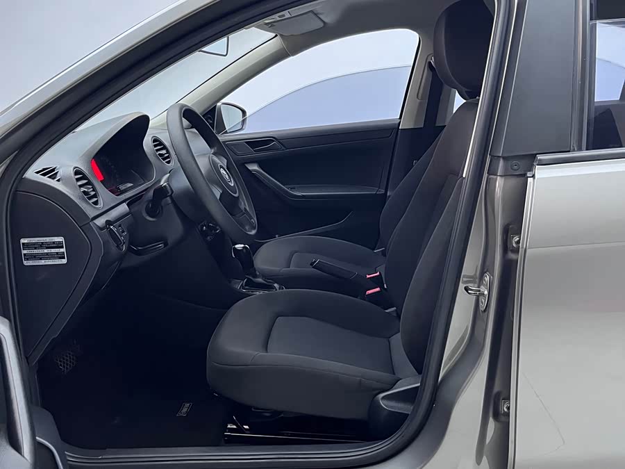 Volkswagen Jetta 2014 immagine di auto #9