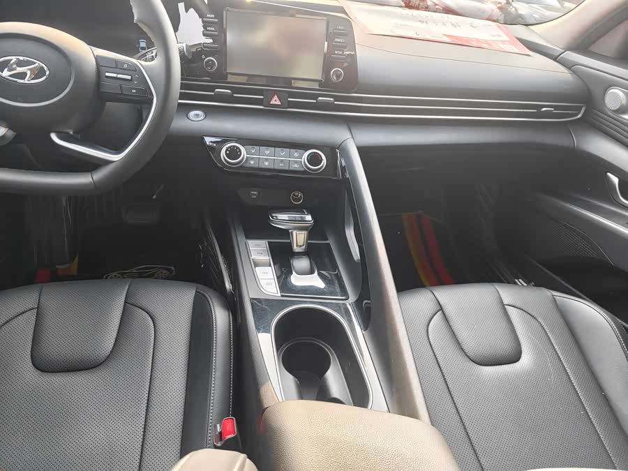 Hyundai Elantra 2021 car image #9