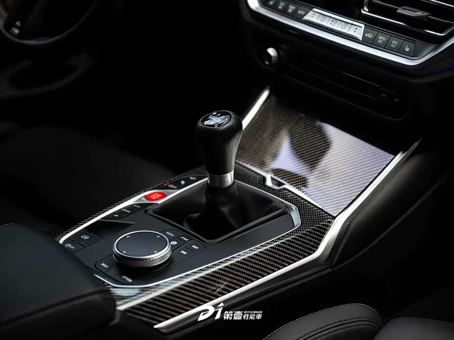 BMW M4 2022 car image #9