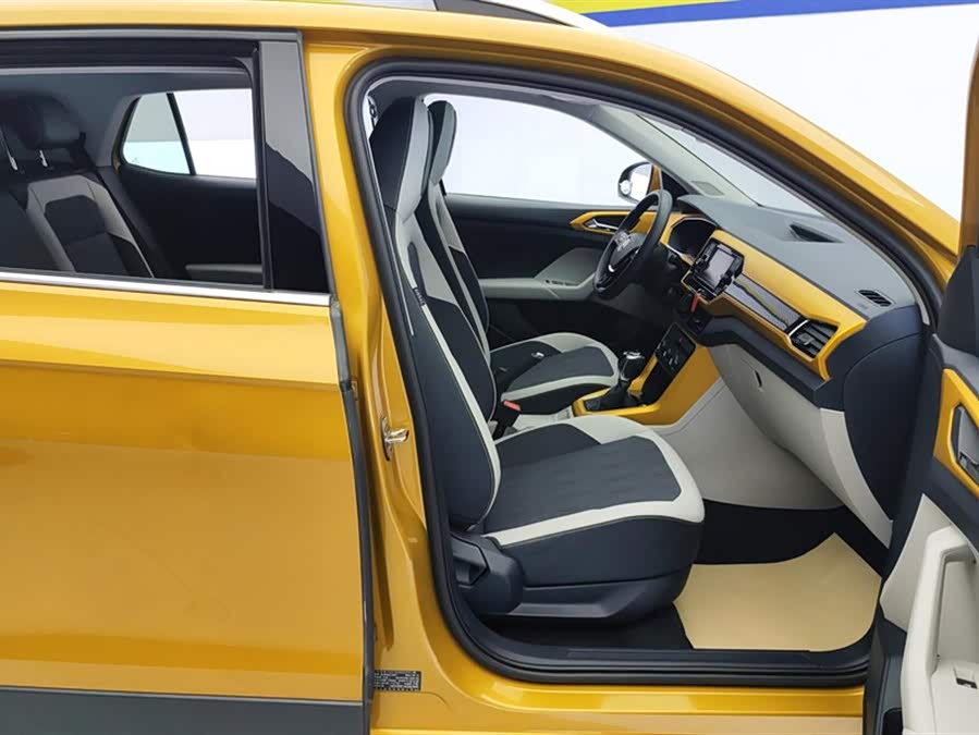 Volkswagen T-Cross 2019 car image #9