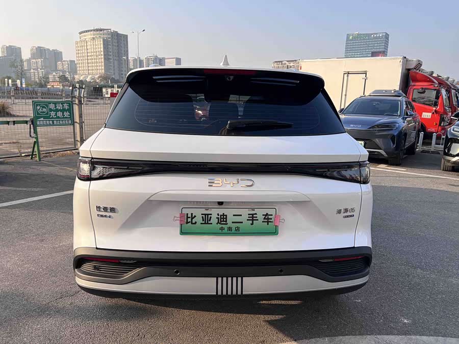 BYD Sea Lion 05 DM-i 2025 #9 BYD Sea Lion 05 DM-i 2025 car image #9