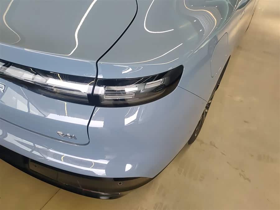 零跑汽车 零跑B01 2025 汽车图片 #9