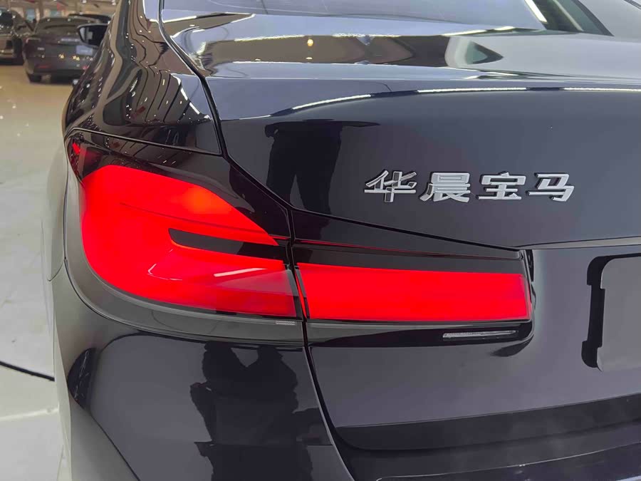BMW 5 Series 2022 car image #9