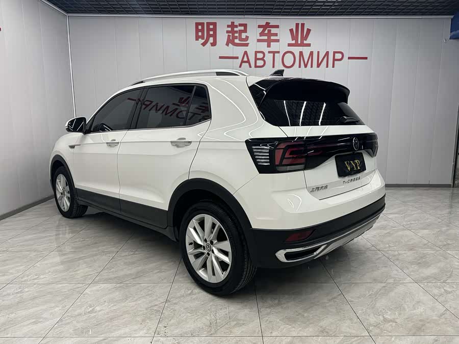 Volkswagen T-Cross 2021 car image #9