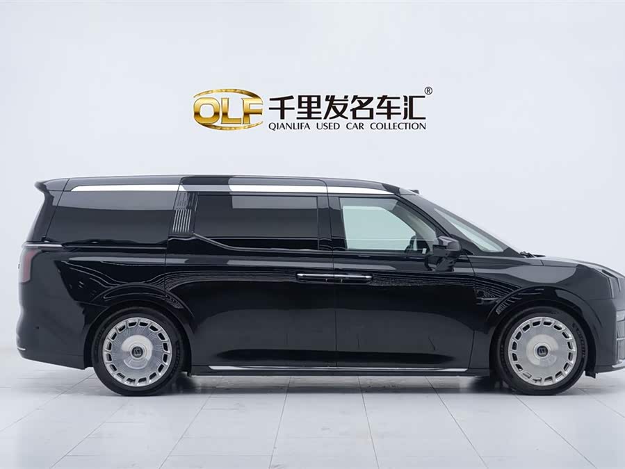 极氪 极氪009 2024 汽车图片 #9