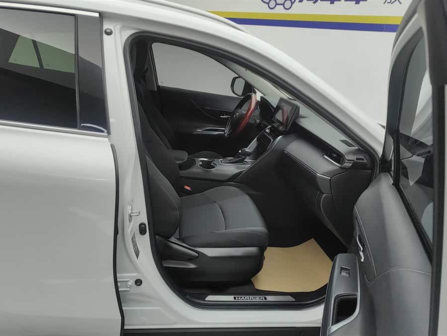 Toyota Harrier 2022 immagine di auto #9