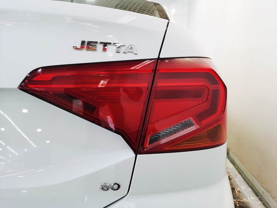 Volkswagen Jetta 2019 image de voiture #9