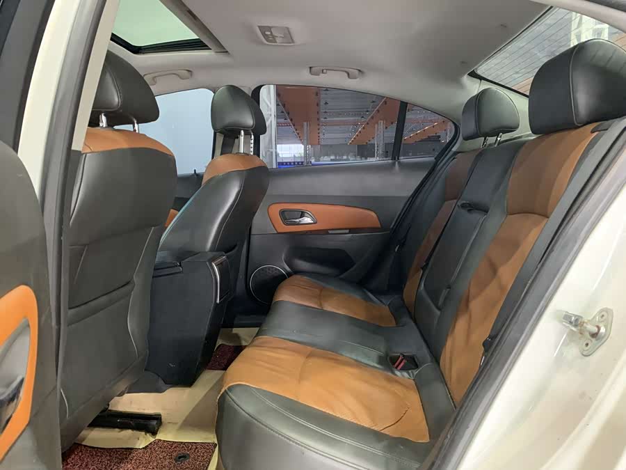 Chevrolet Cruze 2012 изображение автомобиля #9