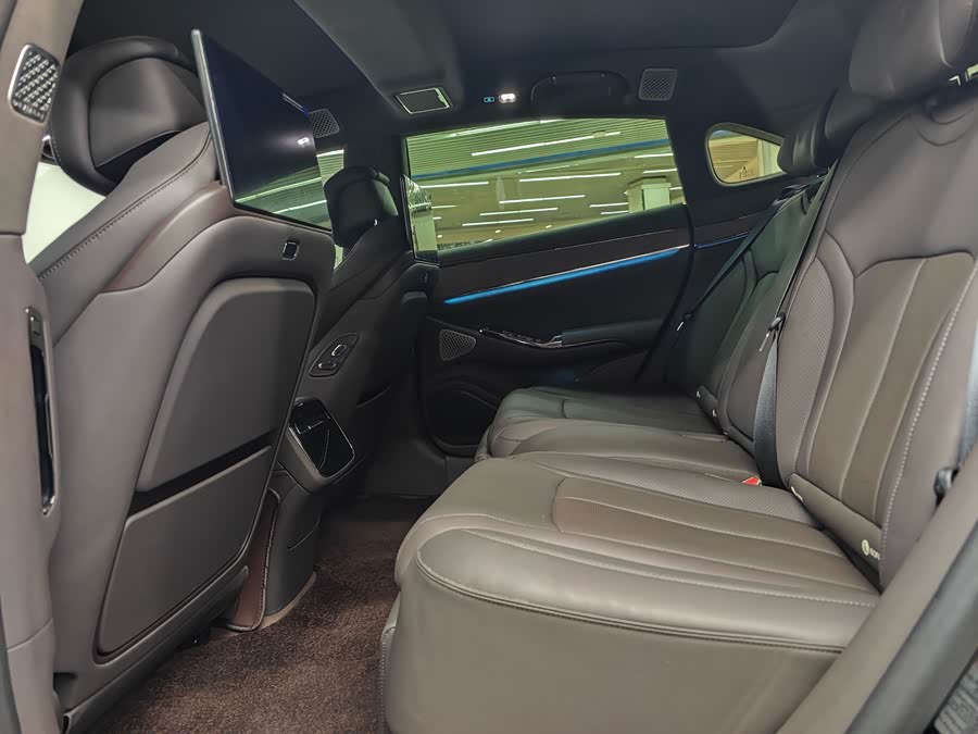 Denza Z9 2024 #9 Denza Z9 2024 car image #9