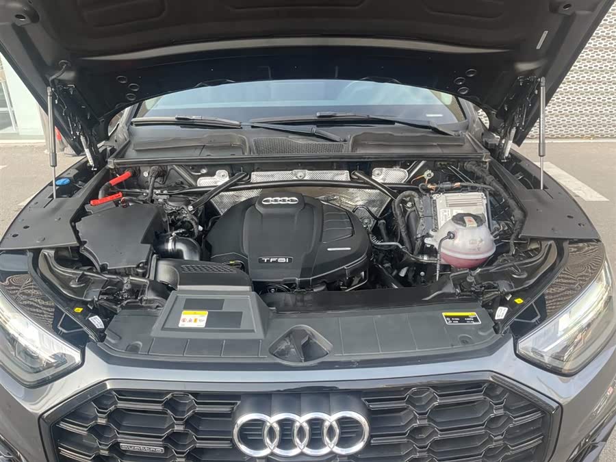 Audi Q5L 2022 car image #9