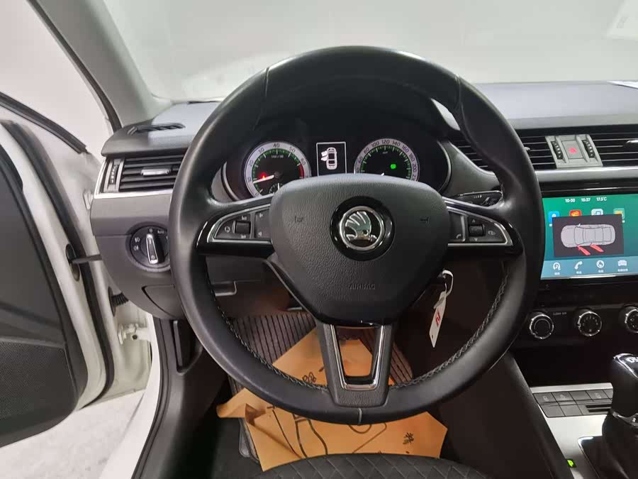 Skoda Octavia 2017 #9 Skoda Octavia 2017 car image #9