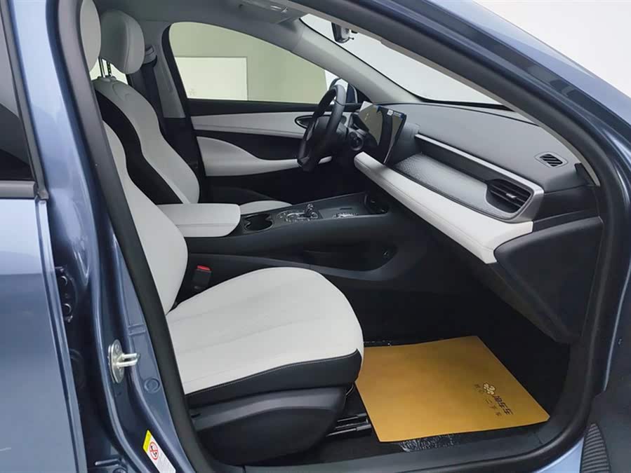 BYD Seal 05 DM-i 2025 #9 BYD Seal 05 DM-i 2025 car image #9