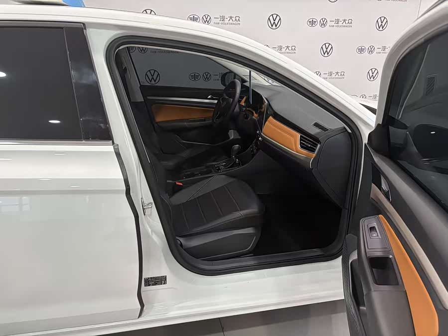Volkswagen Bora 2024 car image #9