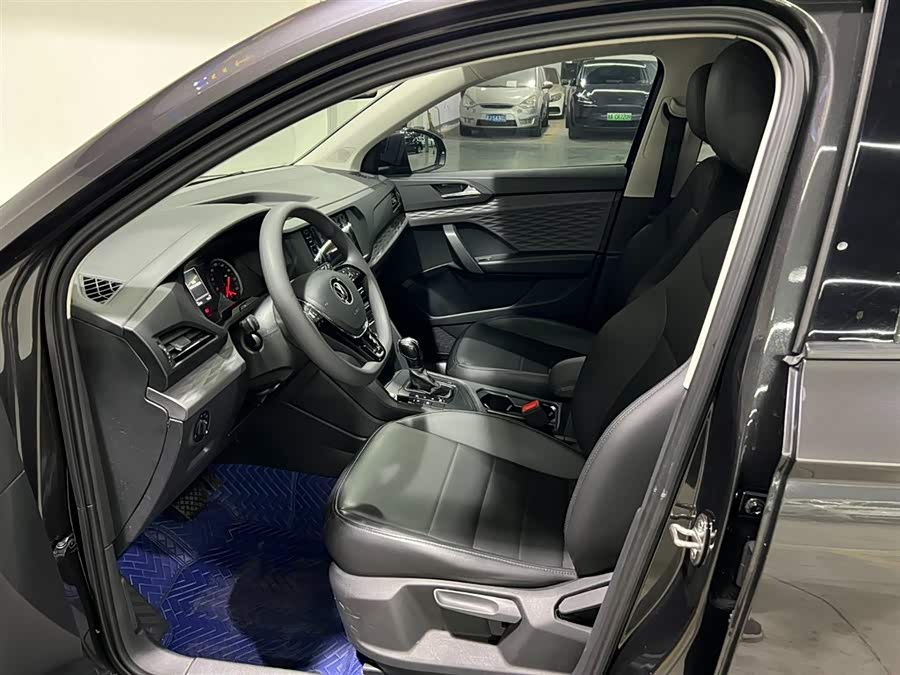 Volkswagen Tharu 2021 car image #9