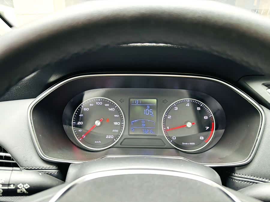 Roewe RX3 2020 car image #9