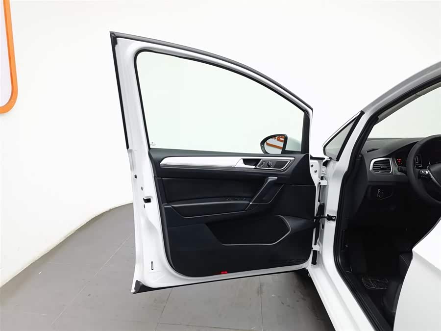 大众 高尔夫·嘉旅 2019 汽车图片 #9