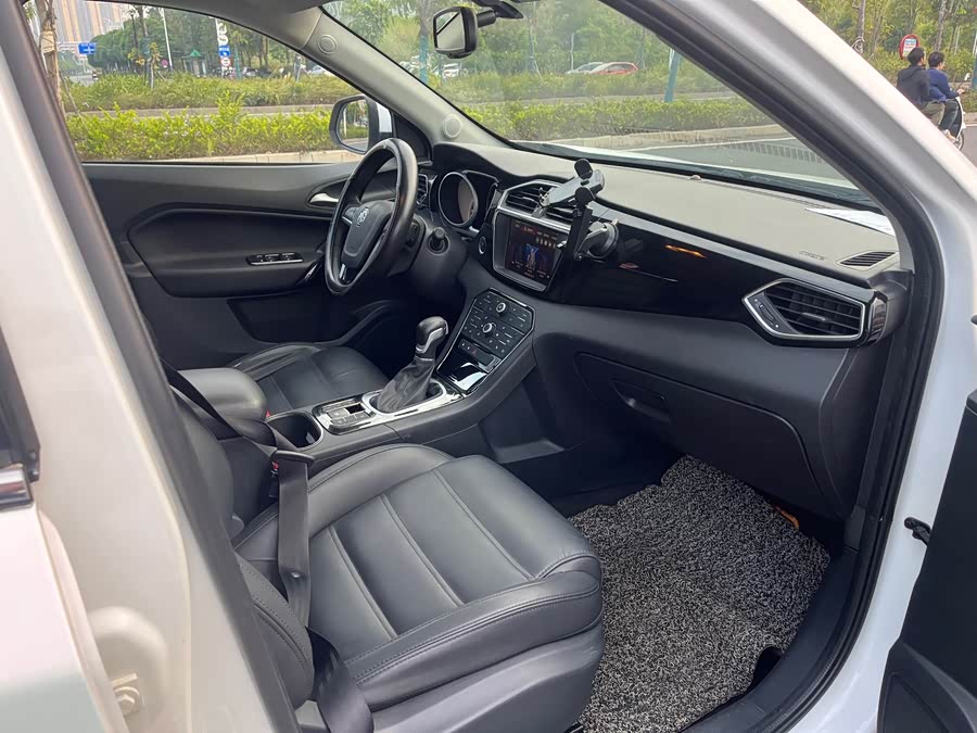 名爵 锐腾 2016 汽车图片 #9