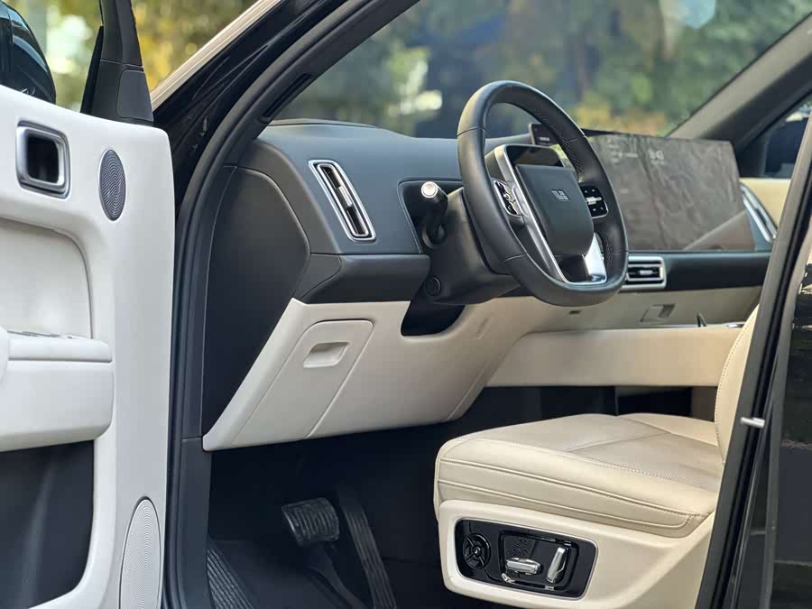 Li L9 2025 image de voiture #9