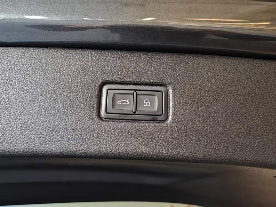 Audi SQ7 2024 #9 Audi SQ7 2024 car image #9