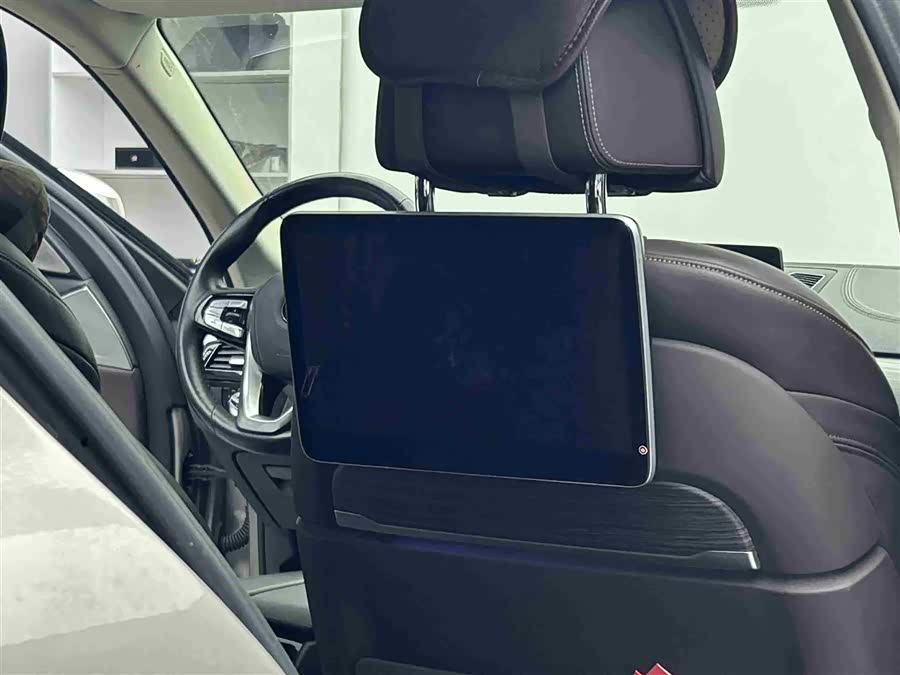 BMW 5 Series New Energy 2019 car image #9