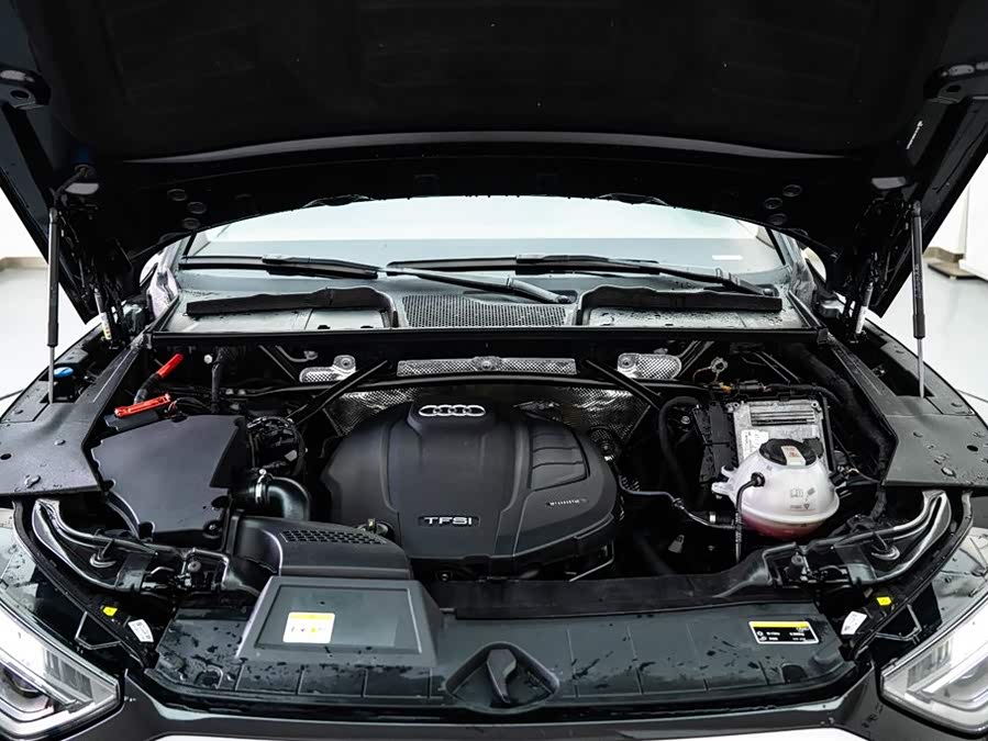 Audi Q5L 2022 car image #9