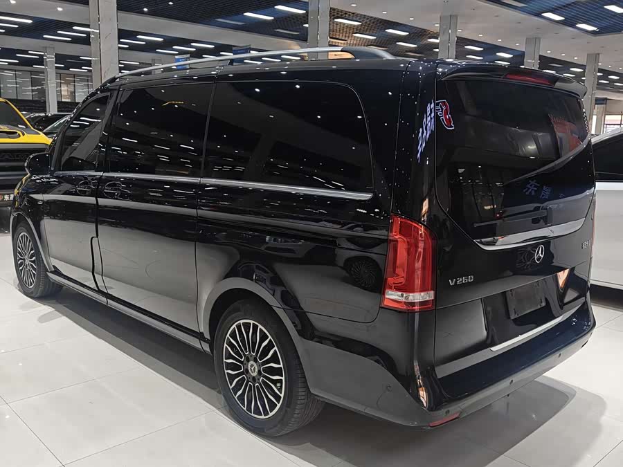 Mercedes-Benz V Class 2020 car image #9