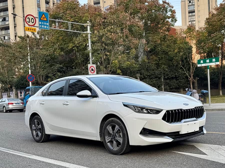 Kia K3 2019 car image #9
