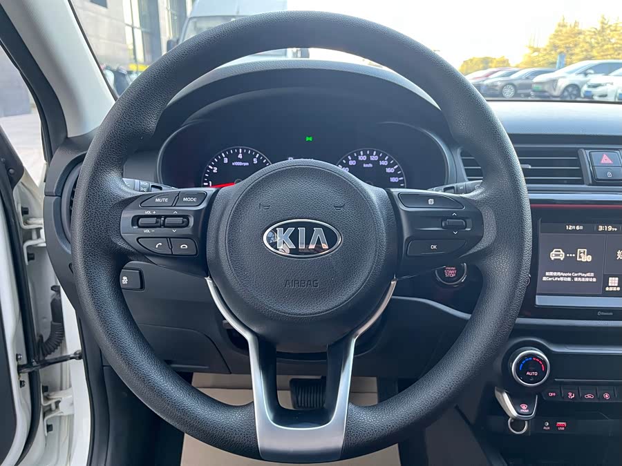 Kia Rio Cross 2017 car image #9