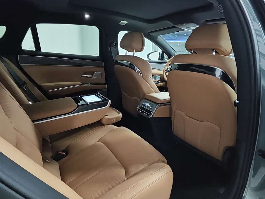 BYD HanL 2025 #9 BYD HanL 2025 car image #9