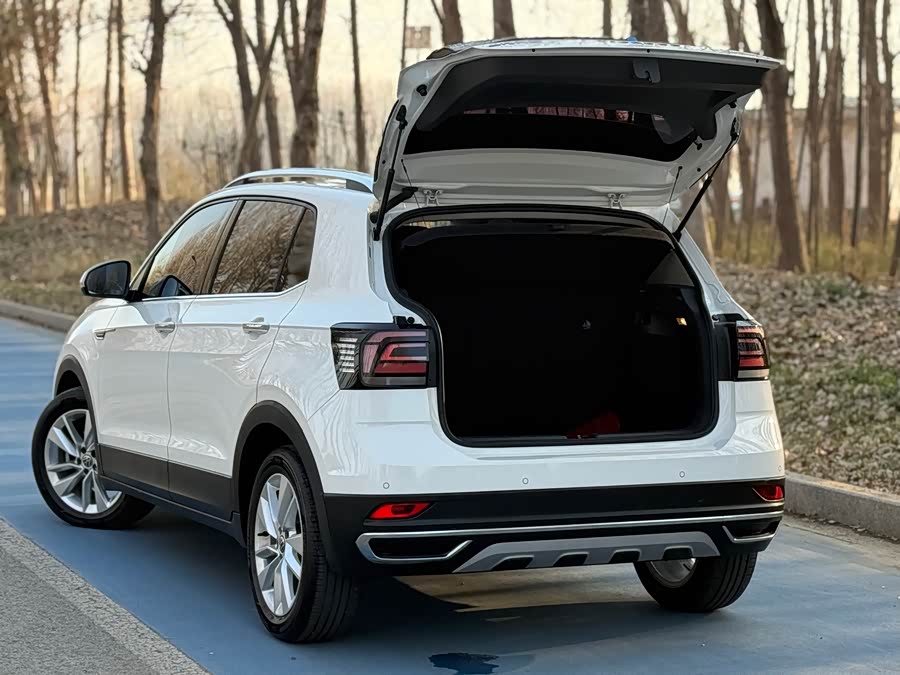 Volkswagen T-Cross 2021 imagen de coche #9