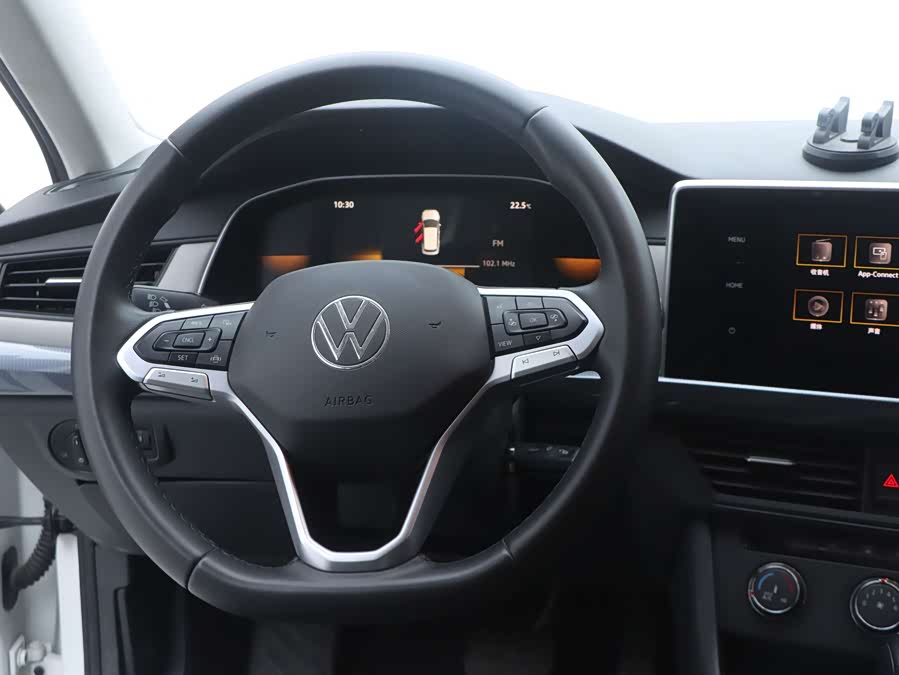 Volkswagen Bora 2023 car image #9