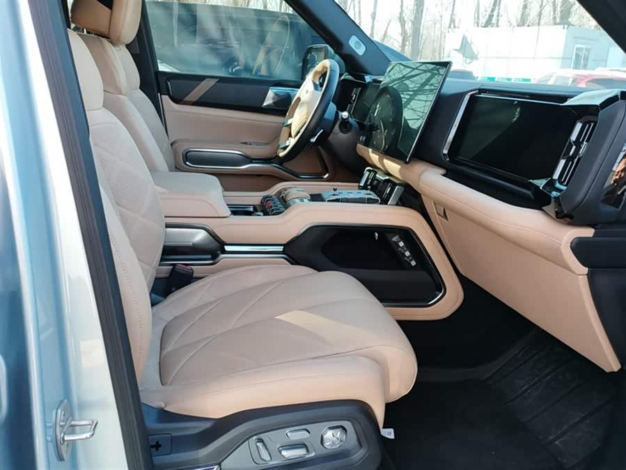 FangChengBao Leopard 8 2025 #9 FangChengBao Leopard 8 2025 car image #9