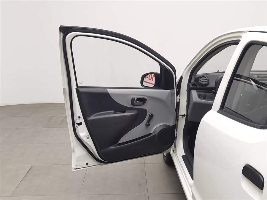 Suzuki 2014 car image #9