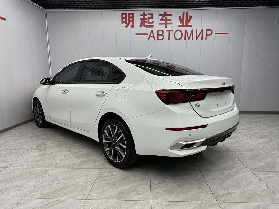 Kia K3 2023 car image #9