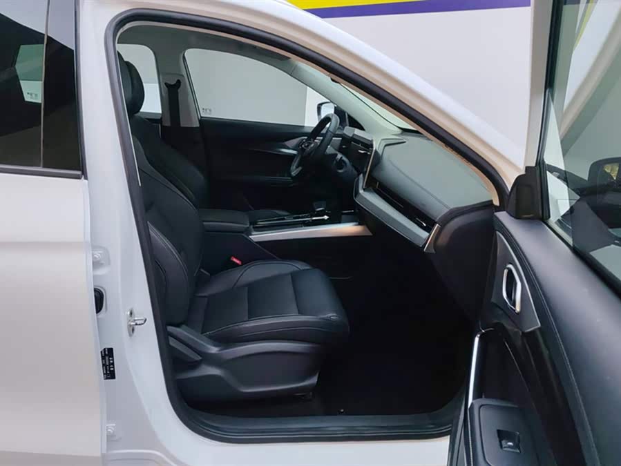 MG ONE 2023 car image #9