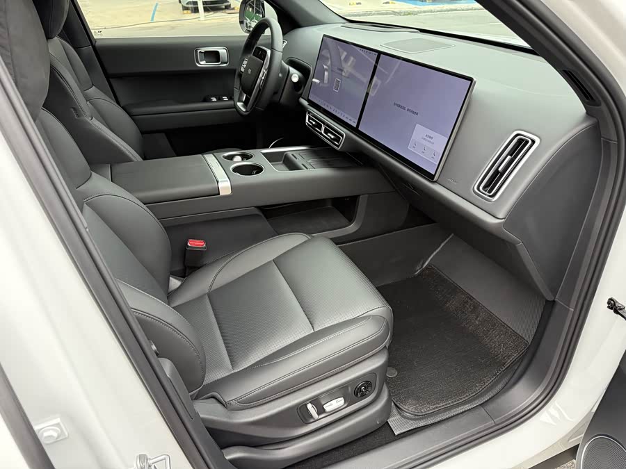 Li L6 2025 imagen de coche #9