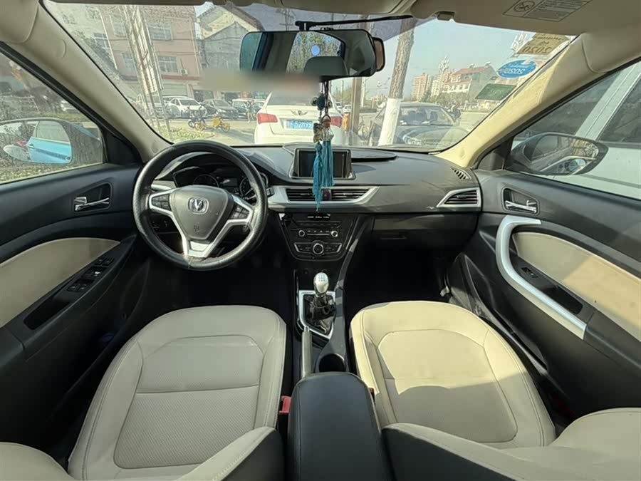 Changan Alsvin V7 2014 car image #9