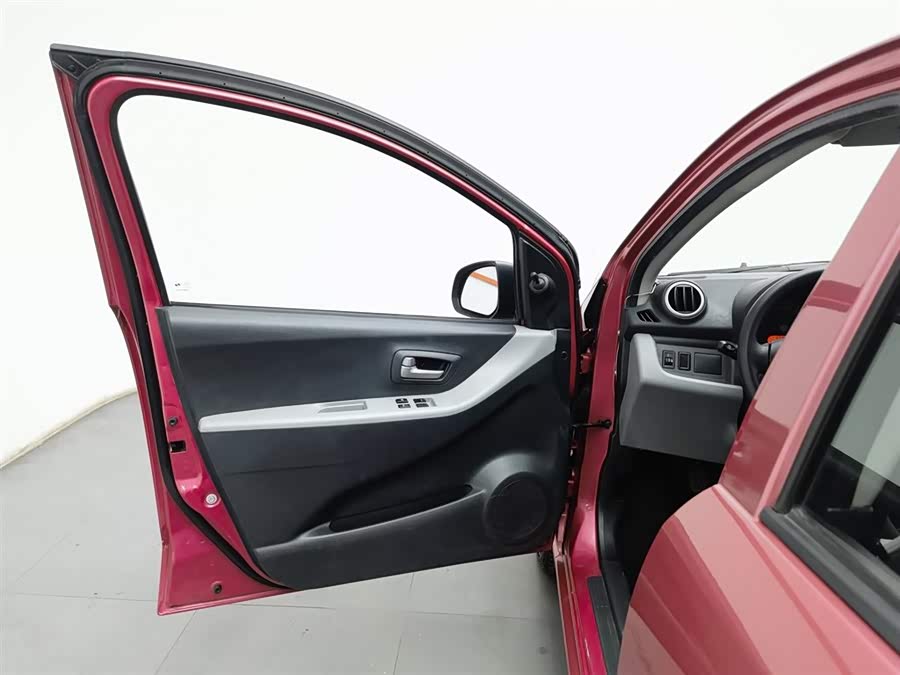 Suzuki 2014 car image #9