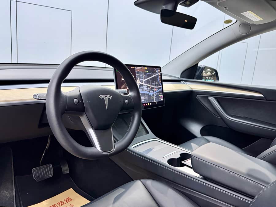 Tesla Model Y 2021 #9 Tesla Model Y 2021 car image #9