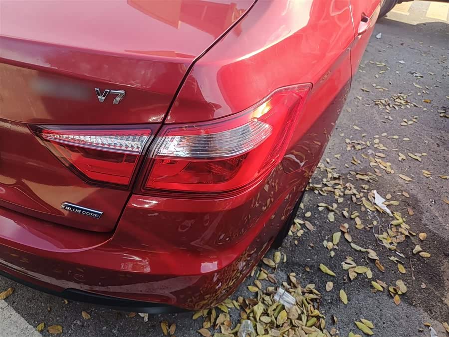 Changan Alsvin V7 2015 car image #9