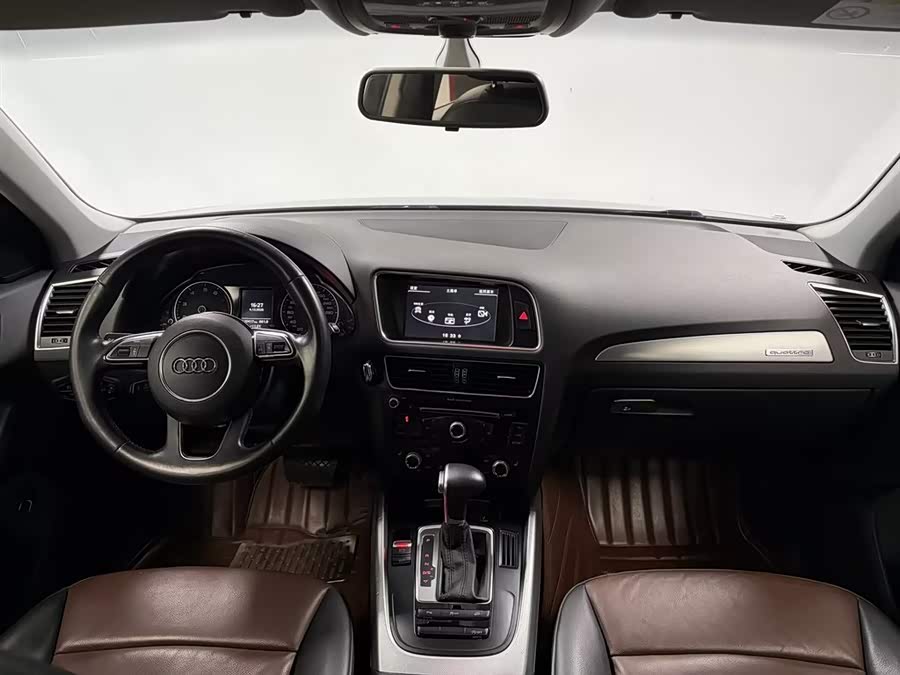 Audi Q5 2016 car image #9