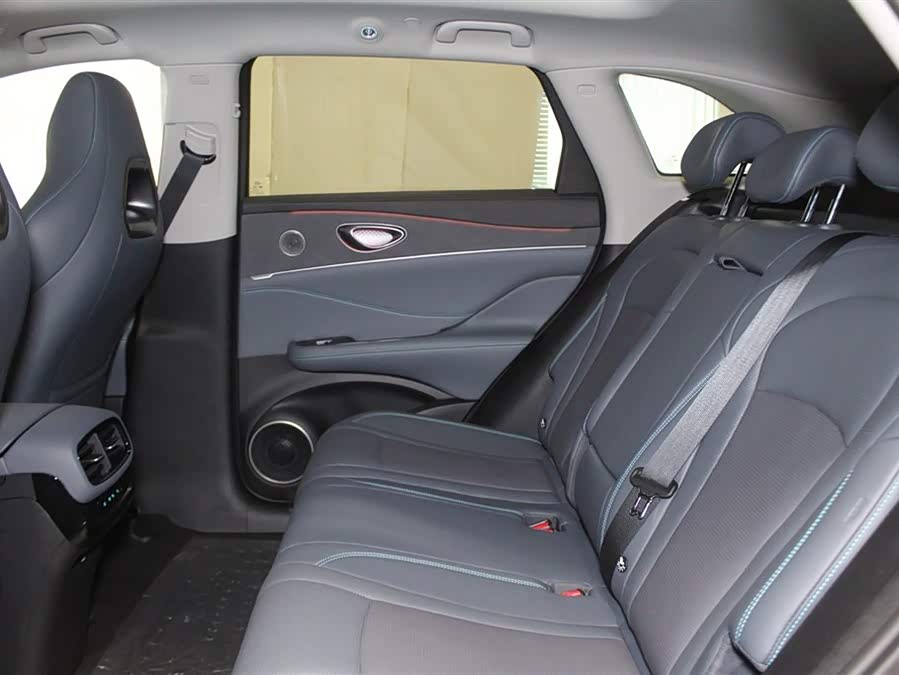 BYD Sea Lion 07 DM-i 2025 car image #9