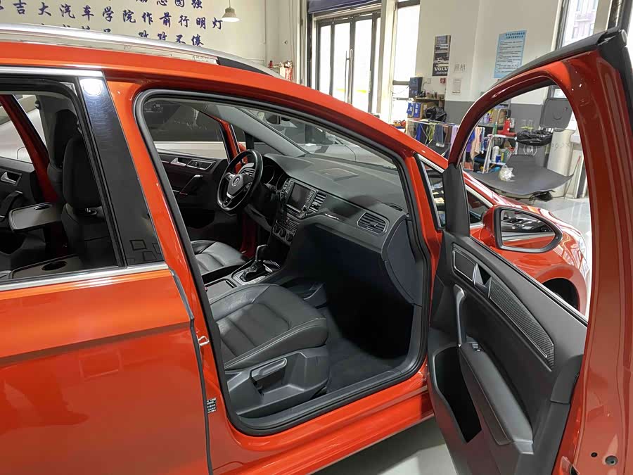 大众 高尔夫·嘉旅 2017 汽车图片 #9